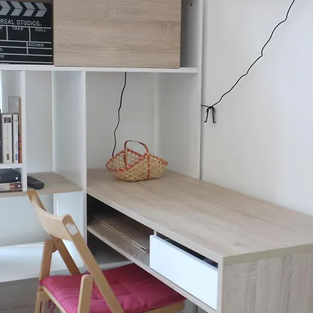 - A Modern Flat In 아파트 니스