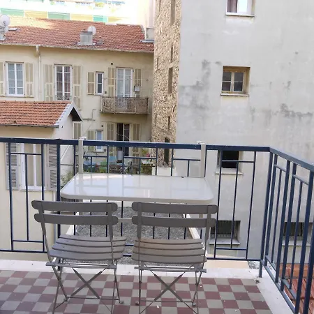 شقة - A Modern Flat In *