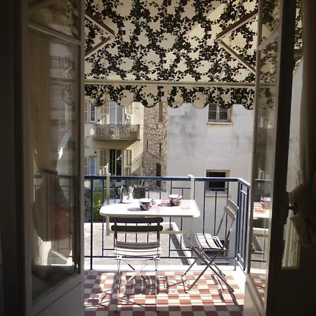 - A Modern Flat In Appartement *