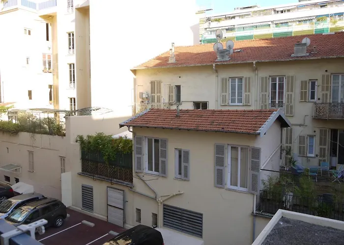 Apartment - A Modern Flat In