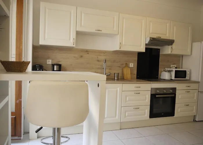 - A Modern Flat In Nice